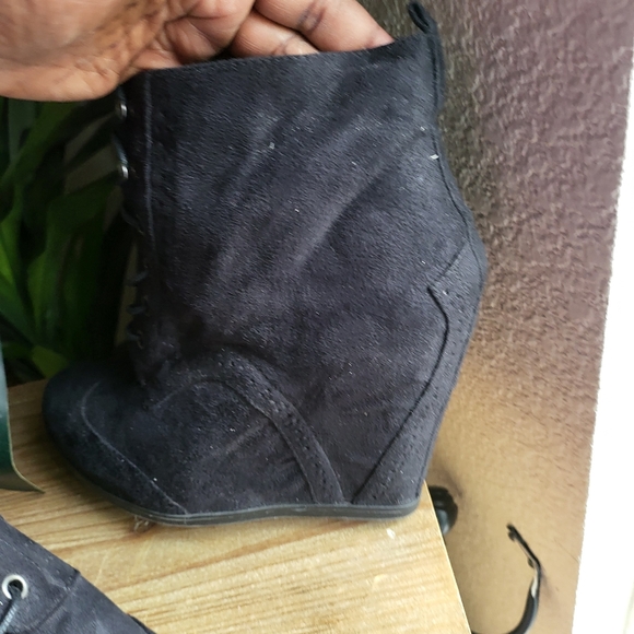Cute Black Ankle boots sz 11 / Platform Heels / Booties / Wedges / Mossimo - Picture 6 of 6